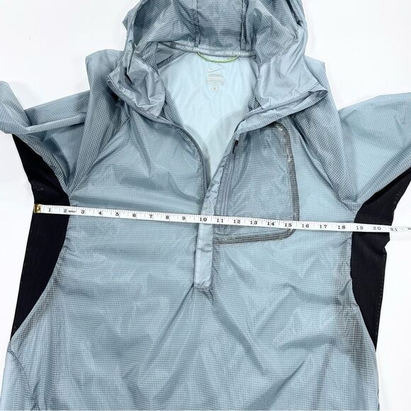Nike pro training lightweight sheer windbreaker jacket S - Picture 9 of 10